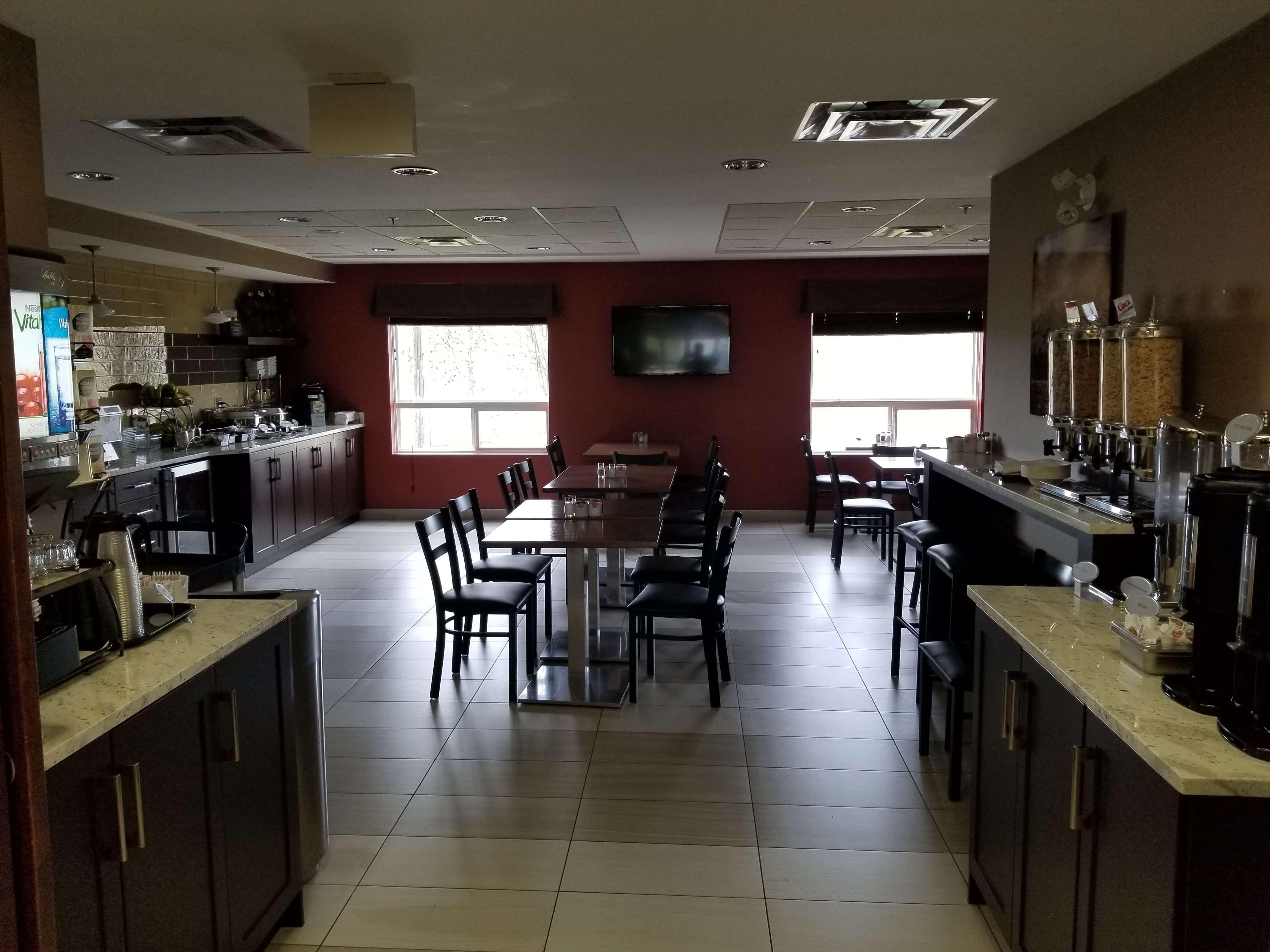 Best Western Plus Red Deer Inn & Suite Экстерьер фото