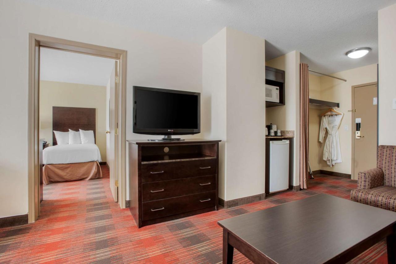 Best Western Plus Red Deer Inn & Suite Экстерьер фото