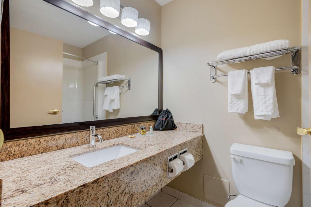 Best Western Plus Red Deer Inn & Suite Экстерьер фото