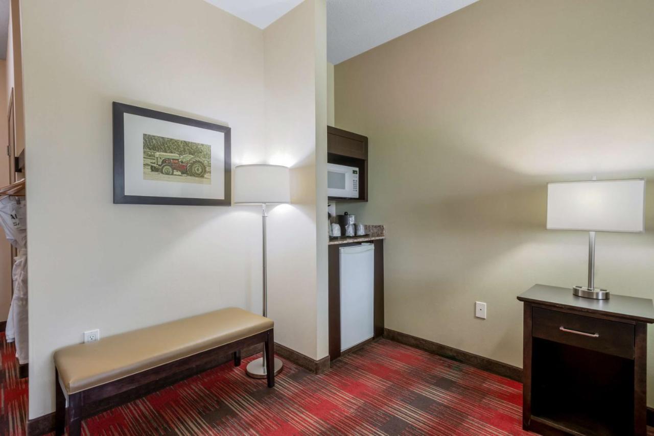 Best Western Plus Red Deer Inn & Suite Экстерьер фото