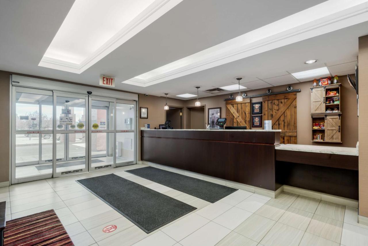 Best Western Plus Red Deer Inn & Suite Экстерьер фото