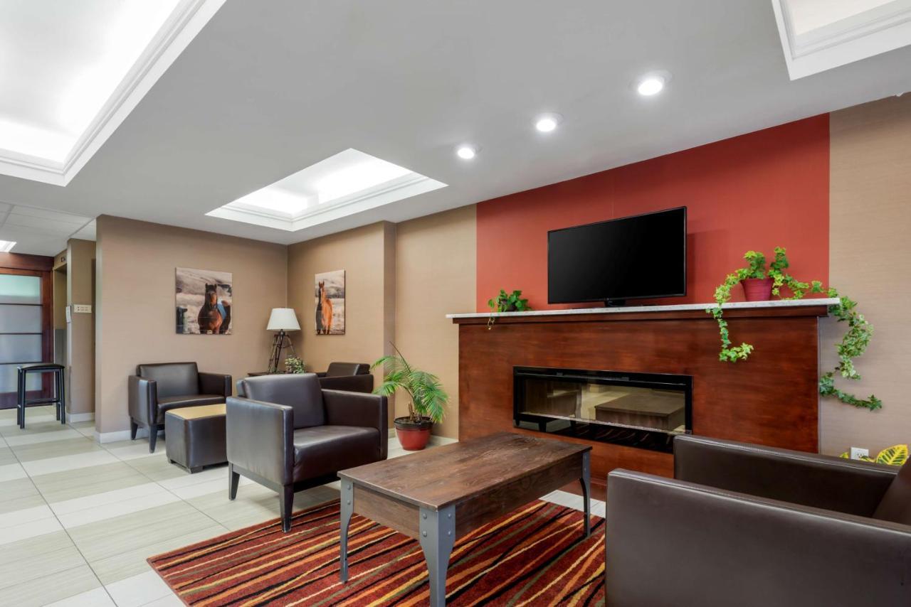 Best Western Plus Red Deer Inn & Suite Экстерьер фото